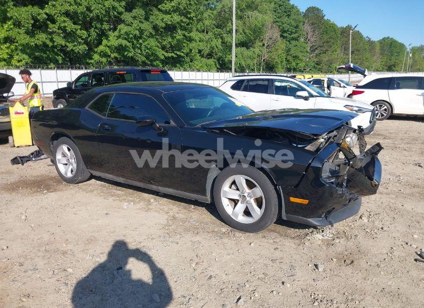 2013 Dodge Challenger SXT (VIN 2C3CDYAG4DH718894) main photo