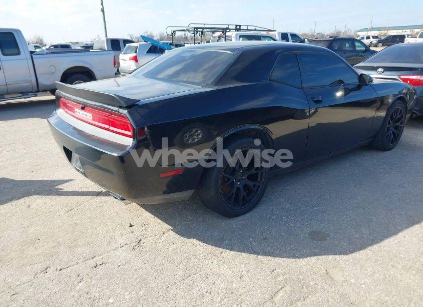 Photo 4 of 2014 Dodge Challenger SXT (VIN 2C3CDYAG4EH233706)