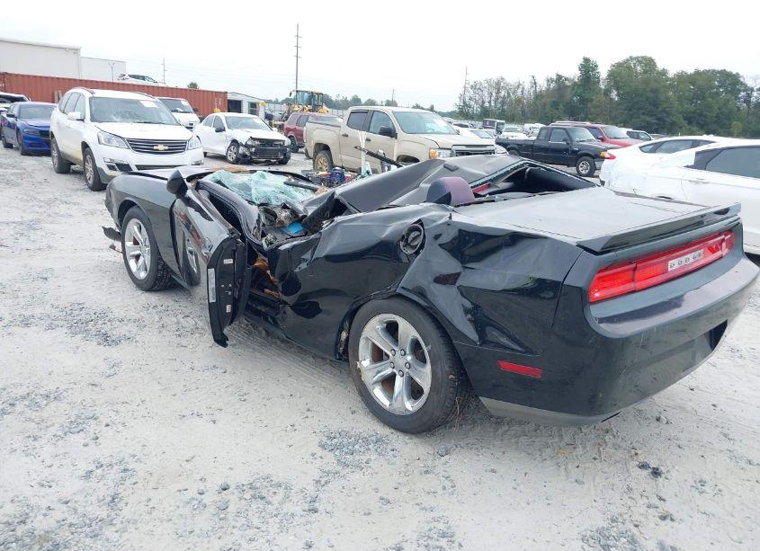 Photo 3 of 2014 Dodge Challenger SXT (VIN 2C3CDYAG4EH307688)