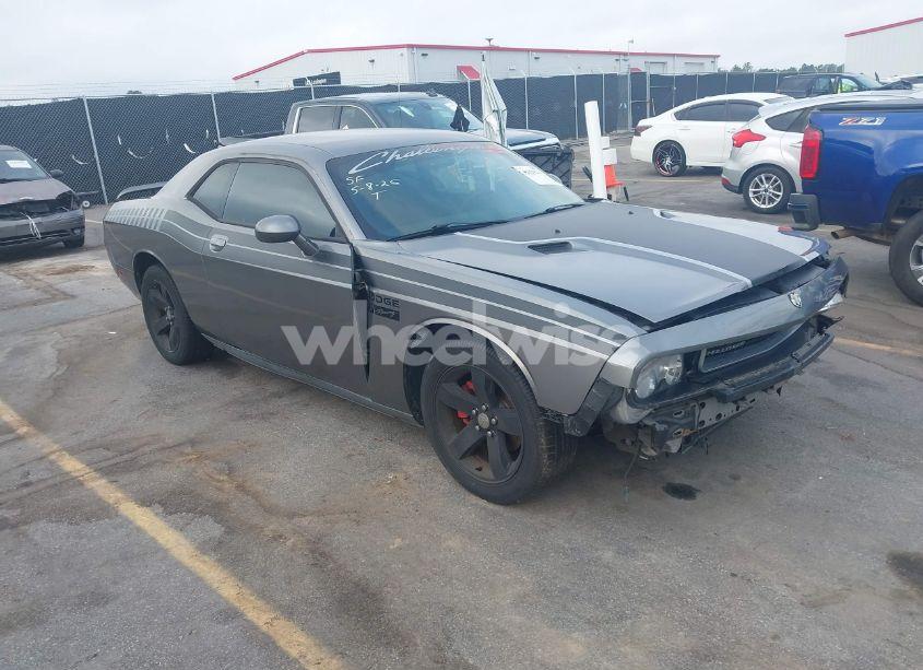 2012 Dodge Challenger SXT (VIN 2C3CDYAG5CH135359) main photo
