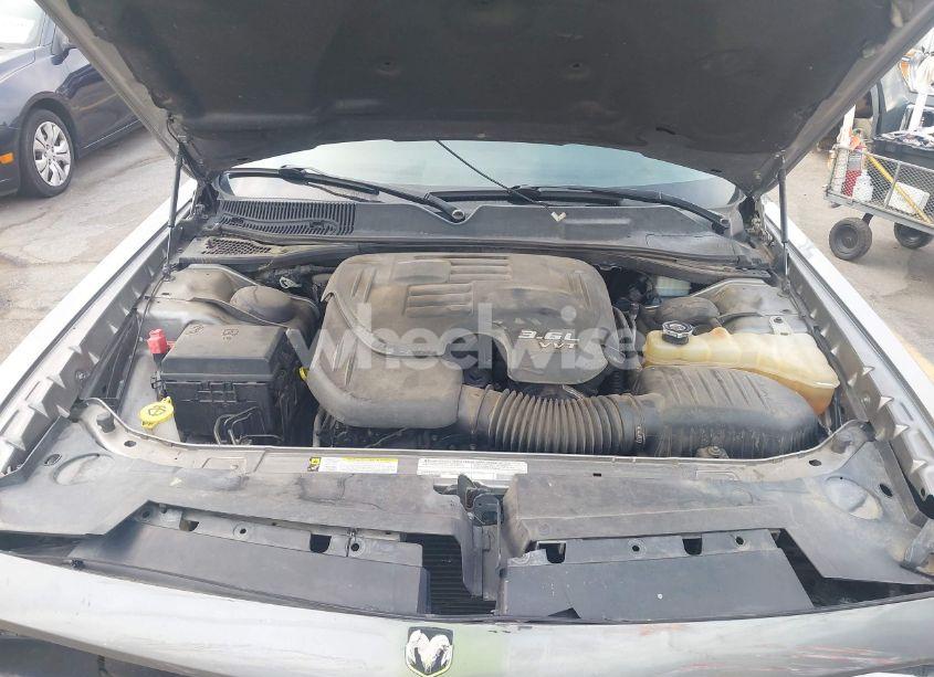 Photo 10 of 2012 Dodge Challenger SXT (VIN 2C3CDYAG5CH135359)