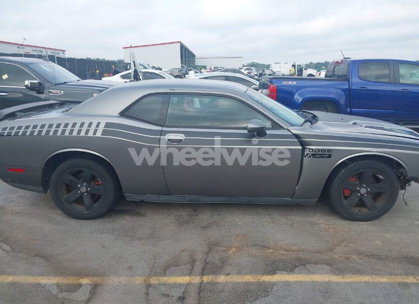 Photo 13 of 2012 Dodge Challenger SXT (VIN 2C3CDYAG5CH135359)
