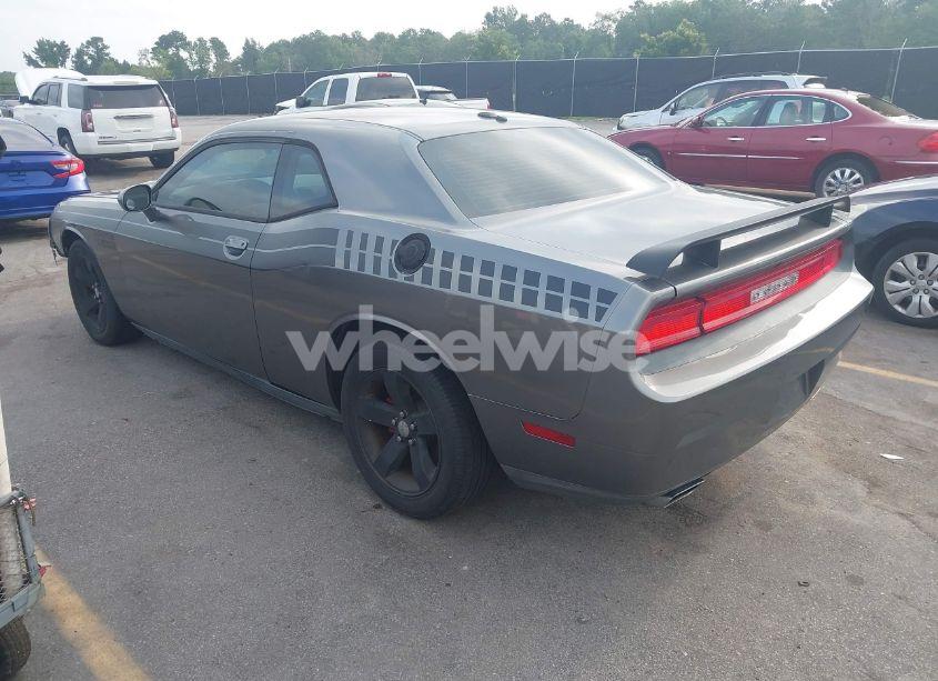 Photo 3 of 2012 Dodge Challenger SXT (VIN 2C3CDYAG5CH135359)