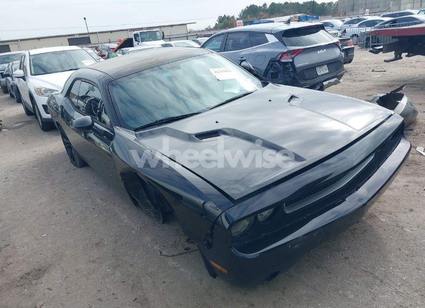2013 Dodge Challenger SXT (VIN 2C3CDYAG5DH500642) main photo