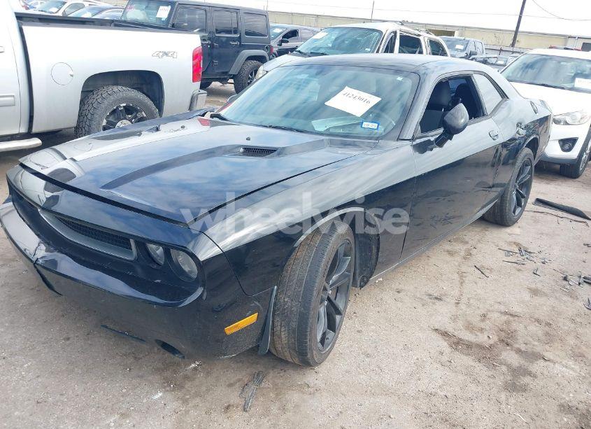 Photo 2 of 2013 Dodge Challenger SXT (VIN 2C3CDYAG5DH500642)