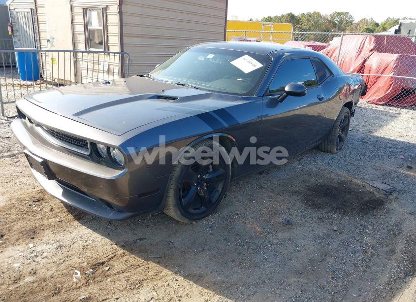 Photo 2 of 2013 Dodge Challenger SXT (VIN 2C3CDYAG5DH670922)