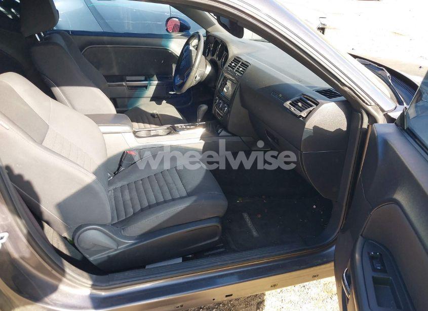 Photo 5 of 2013 Dodge Challenger SXT (VIN 2C3CDYAG5DH670922)