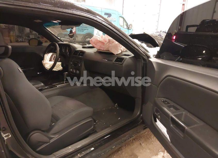 Photo 5 of 2012 Dodge Challenger SXT (VIN 2C3CDYAG6CH161825)