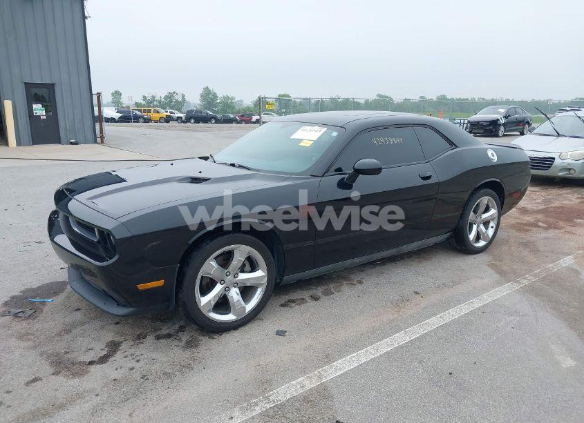 Photo 2 of 2012 Dodge Challenger SXT (VIN 2C3CDYAG6CH170461)