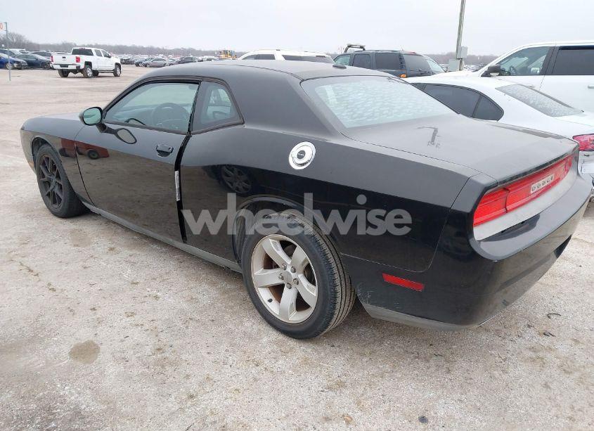 Photo 3 of 2012 Dodge Challenger SXT (VIN 2C3CDYAG6CH206567)