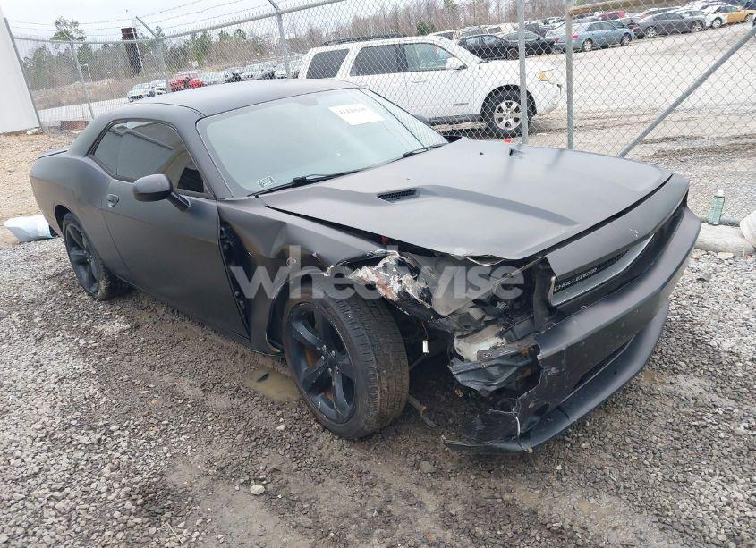 2013 Dodge Challenger SXT (VIN 2C3CDYAG6DH610812) main photo