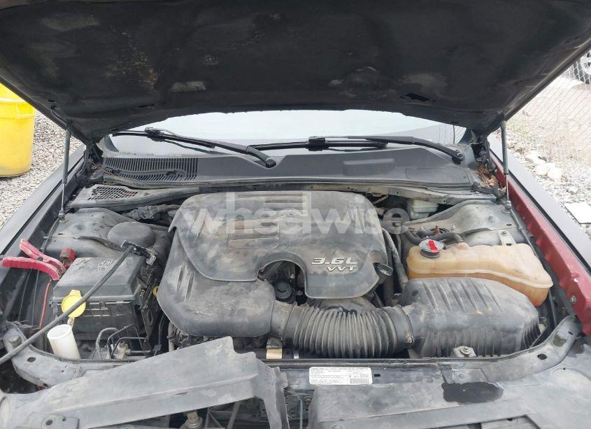 Photo 10 of 2013 Dodge Challenger SXT (VIN 2C3CDYAG6DH610812)