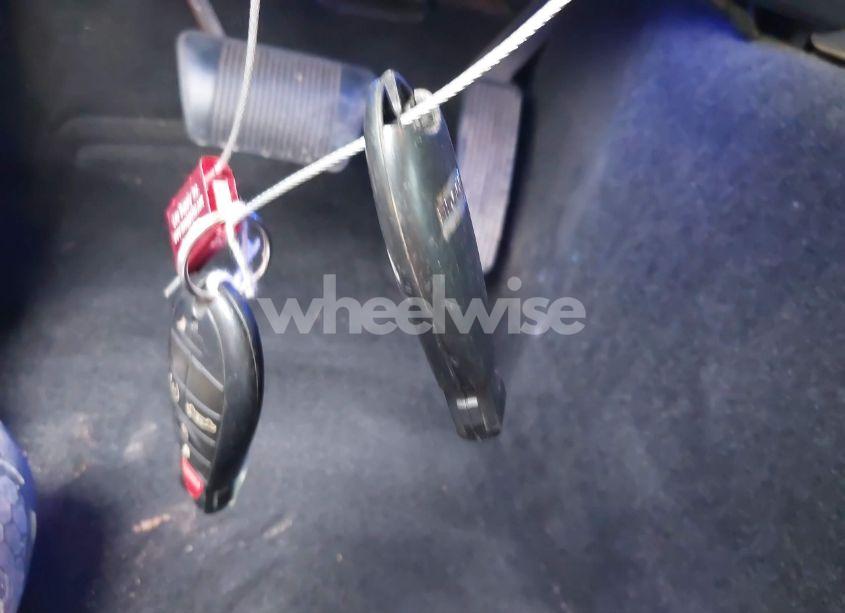 Photo 11 of 2013 Dodge Challenger SXT (VIN 2C3CDYAG6DH610812)