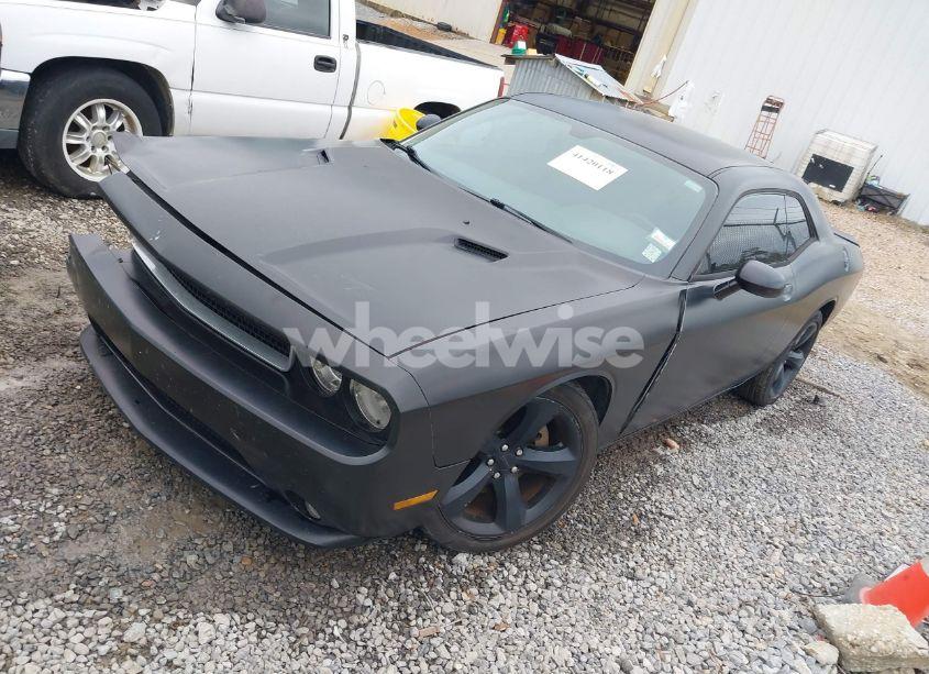 Photo 2 of 2013 Dodge Challenger SXT (VIN 2C3CDYAG6DH610812)