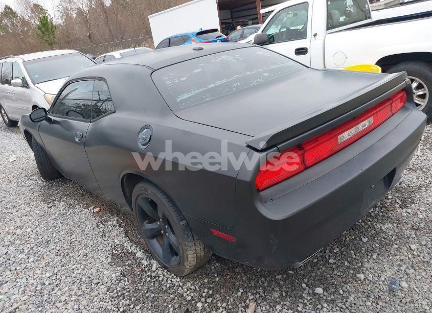 Photo 3 of 2013 Dodge Challenger SXT (VIN 2C3CDYAG6DH610812)