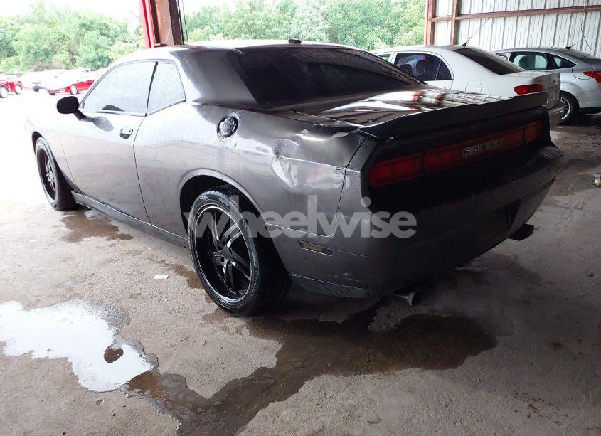 Photo 3 of 2014 Dodge Challenger SXT (VIN 2C3CDYAG6EH195590)