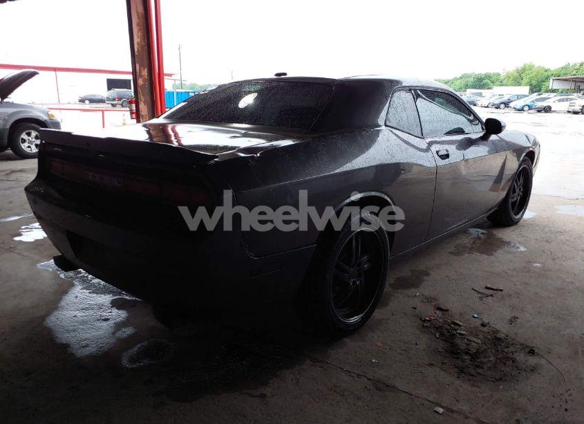 Photo 4 of 2014 Dodge Challenger SXT (VIN 2C3CDYAG6EH195590)