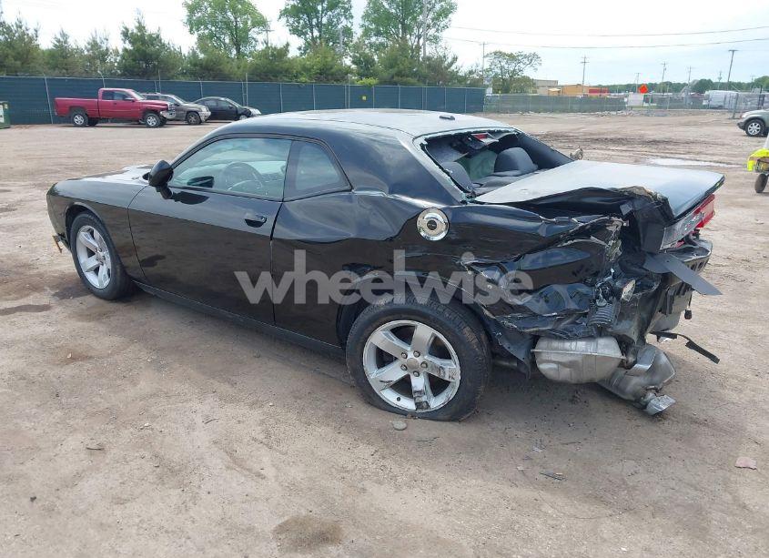 Photo 3 of 2012 Dodge Challenger SXT (VIN 2C3CDYAG7CH130972)