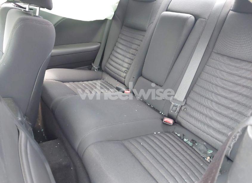 Photo 8 of 2012 Dodge Challenger SXT (VIN 2C3CDYAG7CH130972)