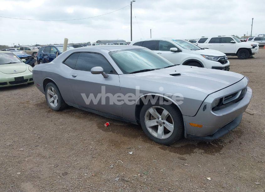 2013 Dodge Challenger SXT (VIN 2C3CDYAG7DH653376) main photo