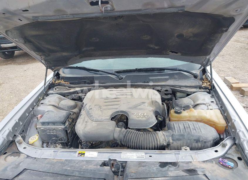 Photo 10 of 2013 Dodge Challenger SXT (VIN 2C3CDYAG7DH653376)