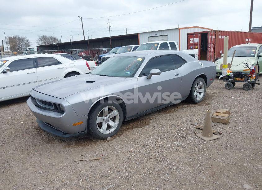 Photo 2 of 2013 Dodge Challenger SXT (VIN 2C3CDYAG7DH653376)