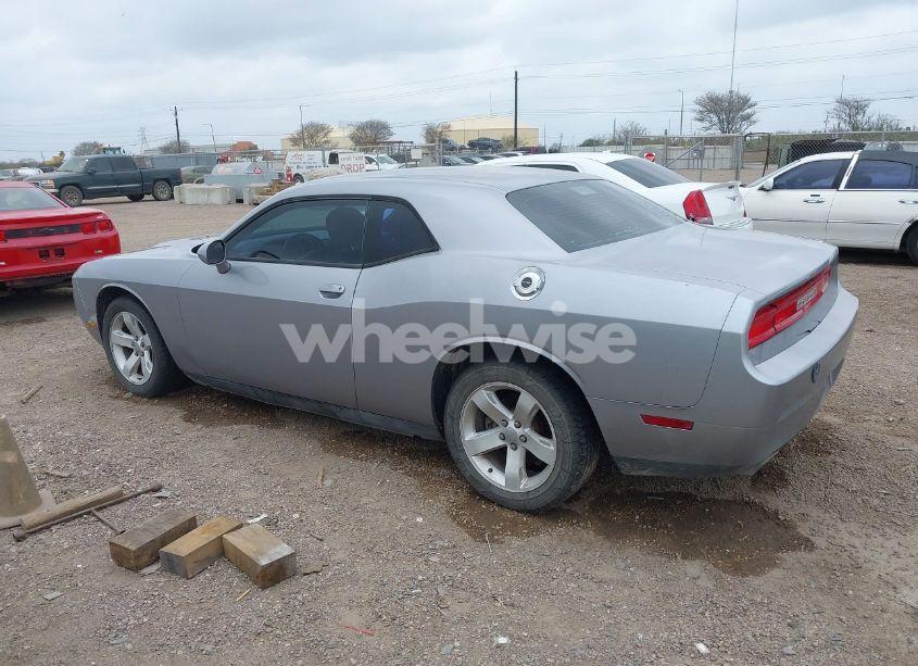 Photo 3 of 2013 Dodge Challenger SXT (VIN 2C3CDYAG7DH653376)