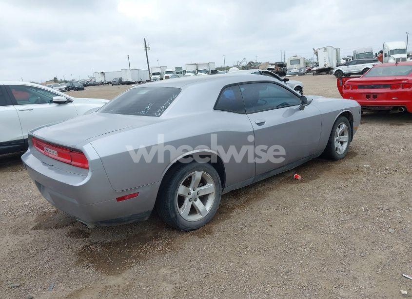 Photo 4 of 2013 Dodge Challenger SXT (VIN 2C3CDYAG7DH653376)