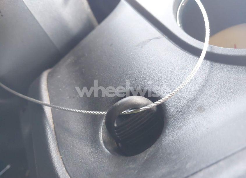 Photo 11 of 2013 Dodge Challenger SXT (VIN 2C3CDYAG7DH670128)