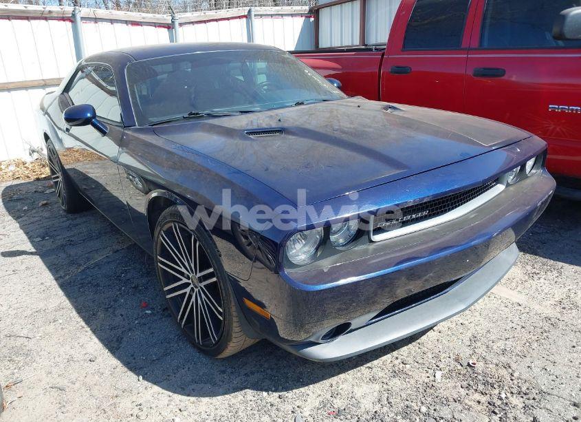 2013 Dodge Challenger SXT (VIN 2C3CDYAG7DH670159) main photo