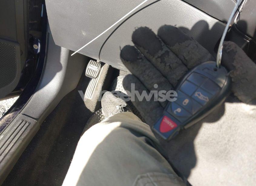 Photo 11 of 2013 Dodge Challenger SXT (VIN 2C3CDYAG7DH670159)