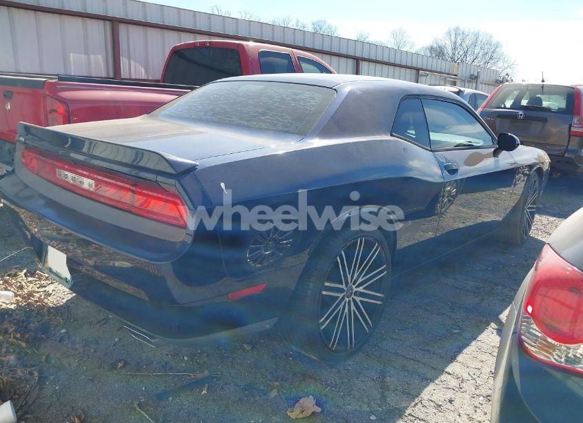 Photo 4 of 2013 Dodge Challenger SXT (VIN 2C3CDYAG7DH670159)