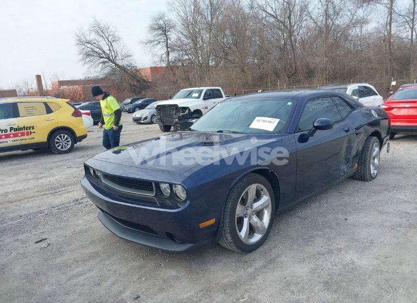 Photo 2 of 2013 Dodge Challenger SXT (VIN 2C3CDYAG7DH688015)