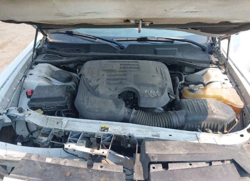 Photo 10 of 2014 Dodge Challenger SXT (VIN 2C3CDYAG7EH110983)