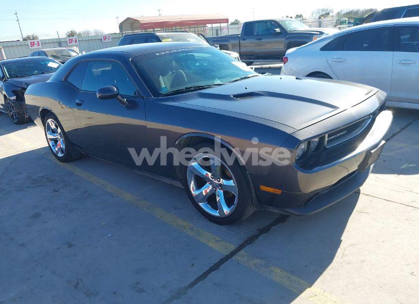 2014 Dodge Challenger SXT (VIN 2C3CDYAG7EH112068) main photo