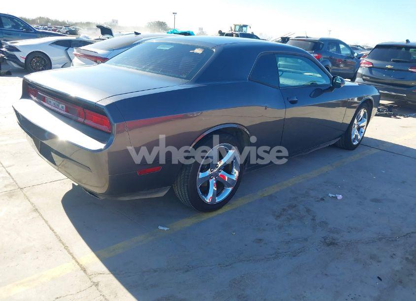 Photo 4 of 2014 Dodge Challenger SXT (VIN 2C3CDYAG7EH112068)