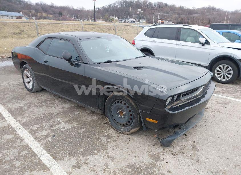 2014 Dodge Challenger SXT (VIN 2C3CDYAG7EH283418) main photo