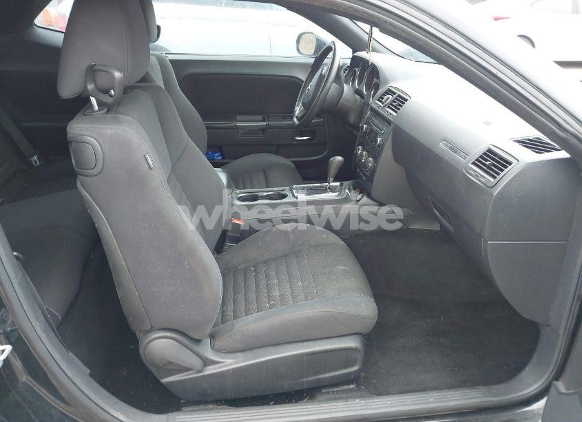 Photo 5 of 2014 Dodge Challenger SXT (VIN 2C3CDYAG7EH283418)