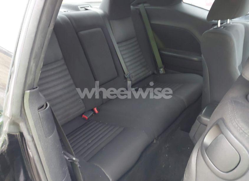 Photo 8 of 2014 Dodge Challenger SXT (VIN 2C3CDYAG7EH283418)