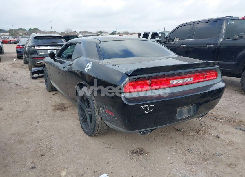 Photo 3 of 2014 Dodge Challenger SXT (VIN 2C3CDYAG7EH285802)