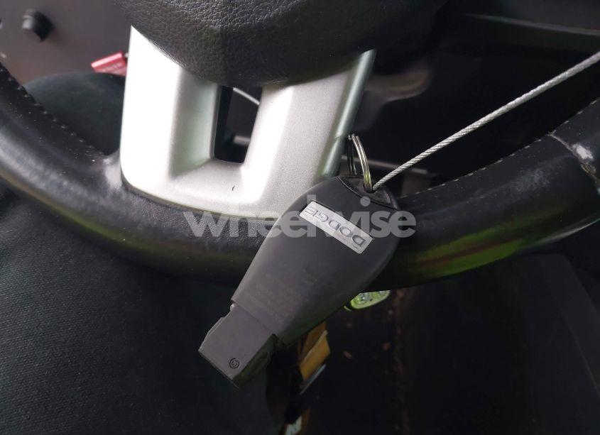 Photo 11 of 2012 Dodge Challenger SXT (VIN 2C3CDYAG8CH206621)