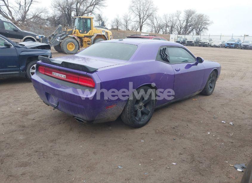 Photo 4 of 2012 Dodge Challenger SXT (VIN 2C3CDYAG8CH206621)