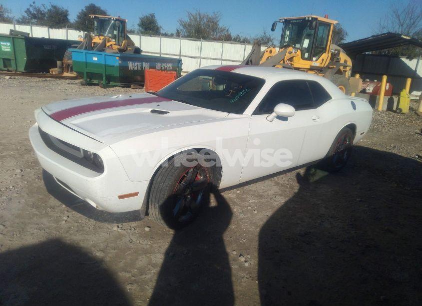 Photo 2 of 2013 Dodge Challenger RALLYE REDLINE (VIN 2C3CDYAG8DH524904)