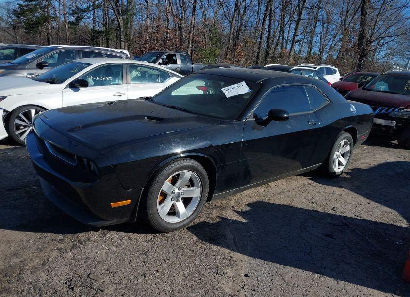 Photo 2 of 2013 Dodge Challenger SXT (VIN 2C3CDYAG8DH609287)