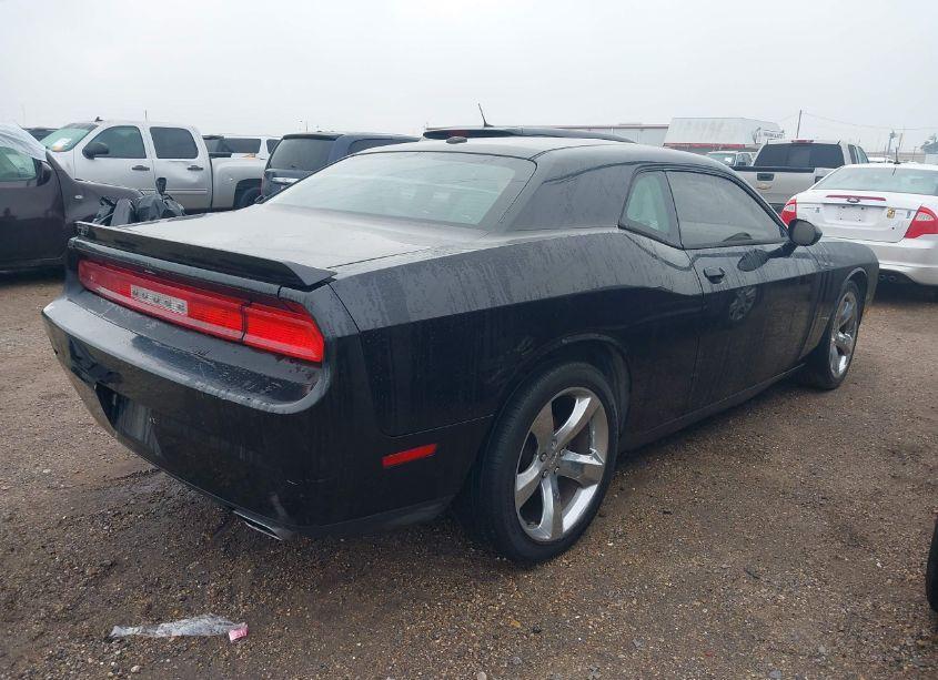 Photo 4 of 2013 Dodge Challenger SXT (VIN 2C3CDYAG8DH612674)