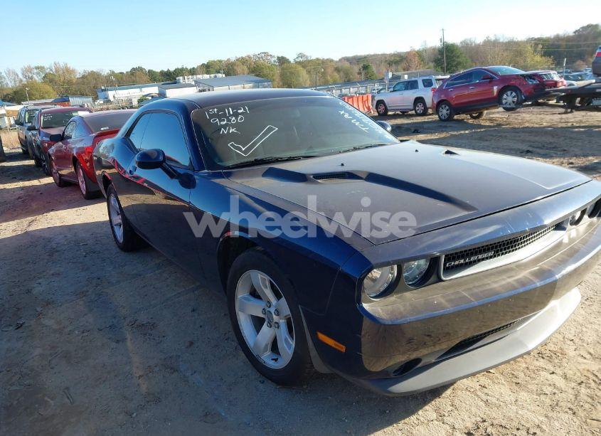 2013 Dodge Challenger SXT (VIN 2C3CDYAG8DH704996) main photo