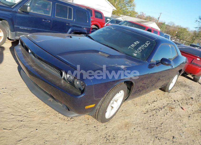 Photo 2 of 2013 Dodge Challenger SXT (VIN 2C3CDYAG8DH704996)