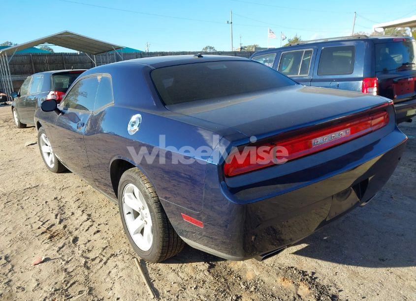 Photo 3 of 2013 Dodge Challenger SXT (VIN 2C3CDYAG8DH704996)