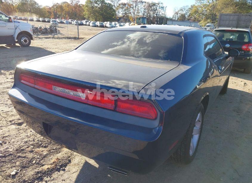 Photo 4 of 2013 Dodge Challenger SXT (VIN 2C3CDYAG8DH704996)