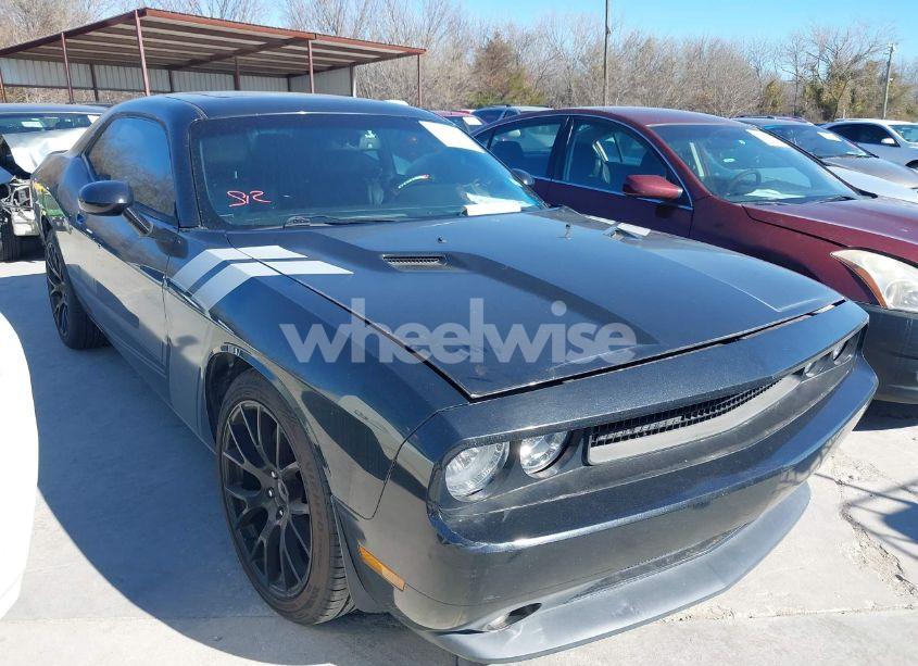 2014 Dodge Challenger SXT PLUS (VIN 2C3CDYAG8EH196157) main photo